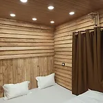 Hotel Neem Baba